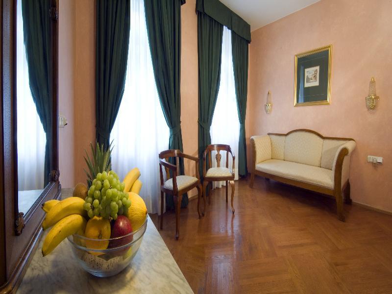Roma 4* Praga